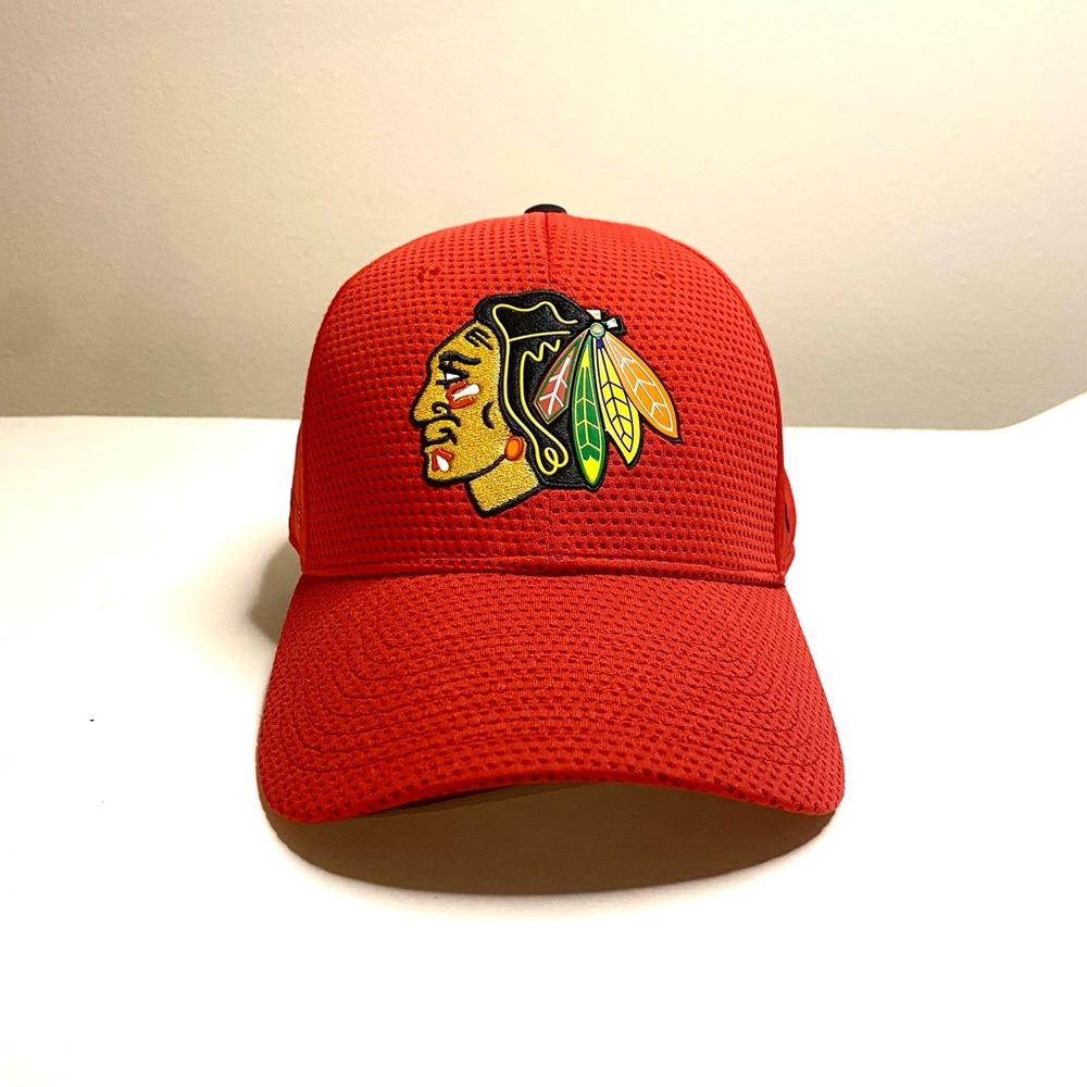 NHL Men’s Chicago Blackhawks Hat Adult Size OS Red